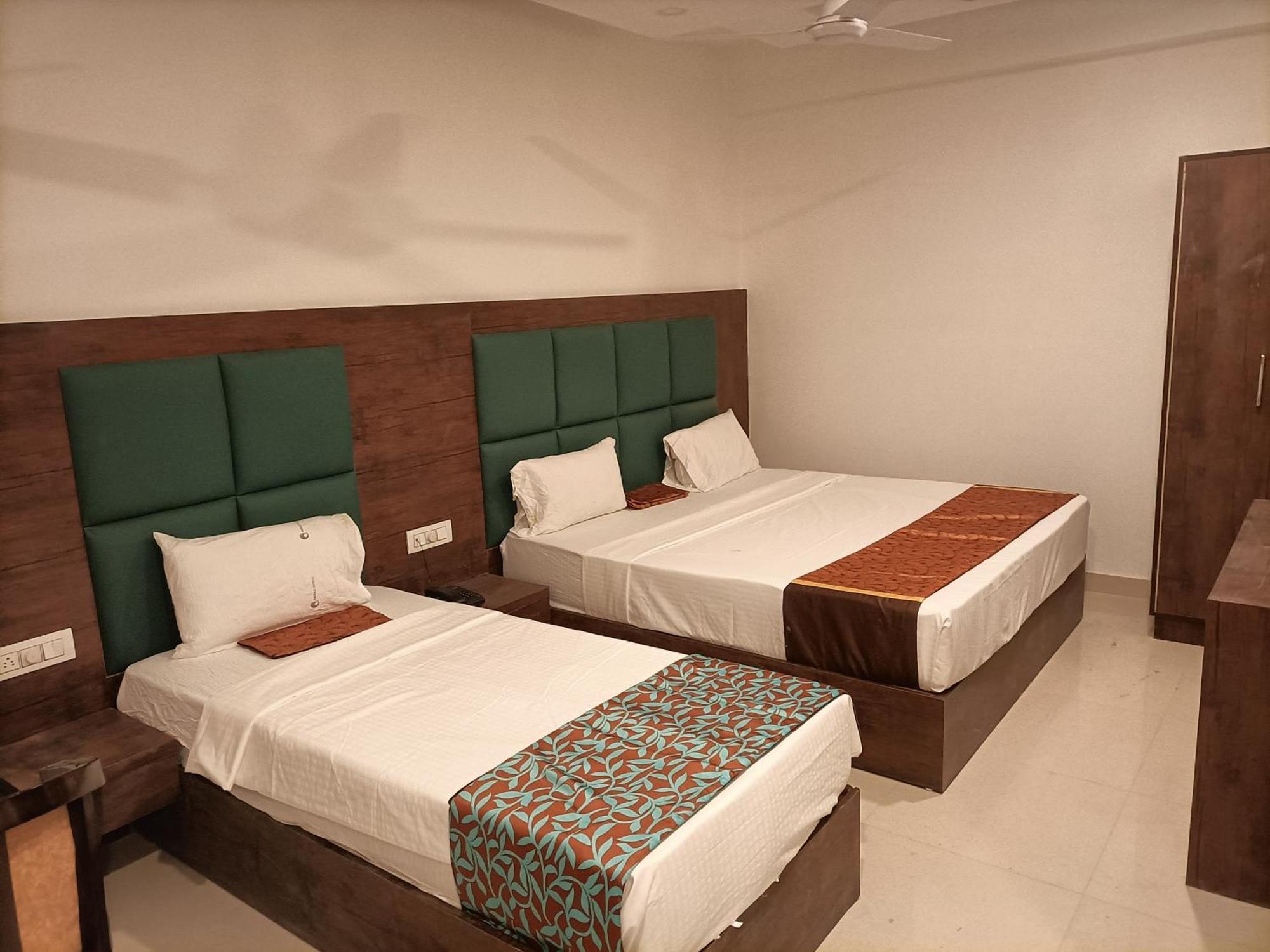 Hotel Vista Premium Tark A Family Hotel Near Igi Airport Delhi Neu-Delhi Exterior foto